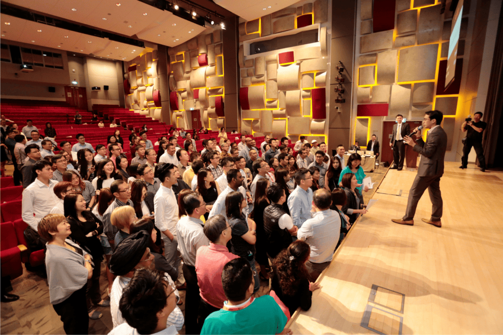 Future of Work Keynote Speaker: Helping Leaders Navigate Rapid Workforce Change